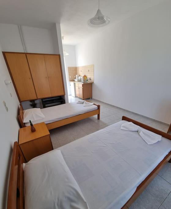 Red Rose Apartment Kampos  ภายนอก รูปภาพ